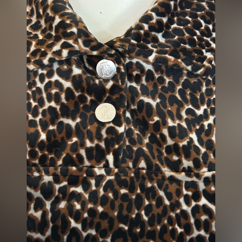Juicy Couture Leopard Print Velour Pullover Sweatshirt Size Small - Picture 3 of 11